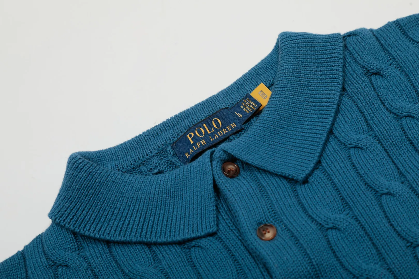 🅿️186 "Top quality" Style number: DS062# (not off the shelves all year round) [Ralph Lauren men's POLO lapel solid color pony embroidered logo knitted short sleeves] ✅Ralph Lauren Ralph Lauren classic basic lapel POLO men's all-season knitted short sleeves ✅Main supplier platform live broadcast Wholesale entity Replacement when out of stock Not off the shelf ✅ZP quality 1:1 version Scan the code to enter the GF website Counter quality ✅Details and quality are the only one in Guangzhou. Imported quality cotton yarn, focusing on high-end, cost-effective. Needless to say good quality. ✅The version restores the original version. The maximum size can be worn up to 200 pounds. Loose, comfortable and stress-free. ✅The upper body is simple and easy to match. A must-have for men. Good-looking clothes are never picky. A must-have for men's wardrobe. Size: S-XL. Color: Black, White, Gray, Khaki, Navy Blue, Gentleman's Lake Blue.